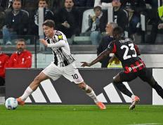 罗马+那(nà)不勒斯均(jūn)上演逆轉(zhuǎn)好戏，两队同分，排名包揽前二