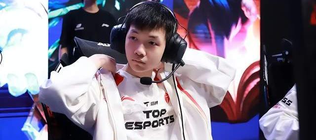 第三賽(sài)段总決(jué)賽(sài)：TES与BLG的终局之战，银龍(lóng)杯与一号种子(zi)的归属！