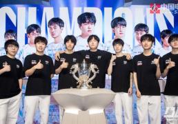 2025LPL总决賽(sài)：BLG捧起银龙杯，knight获得FMVP，收获職(zhí)业生涯第六个LPL冠军