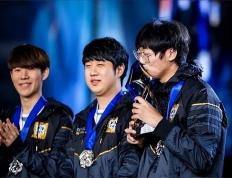 S赛冠军复出打LPL，德杯1场不赢被当人機(jī)虐！网友(yǒu)：主播别碰瓷LPL