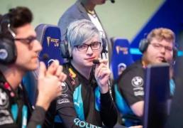 前LOL人气选手下海，变身福利姬收费明码标价，开发全新致富路？