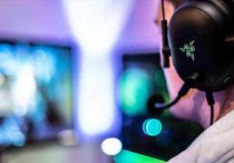 千亿市场争夺战！王者荣耀守中国，LOL手(shǒu)游攻全球，市场优势分析