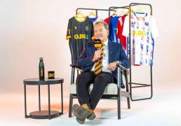 斯特林警告，英超(chāo)工资帽或逼走顶级球员