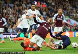 劳尔-希门尼斯的英超首秀：历史时刻与战术解读