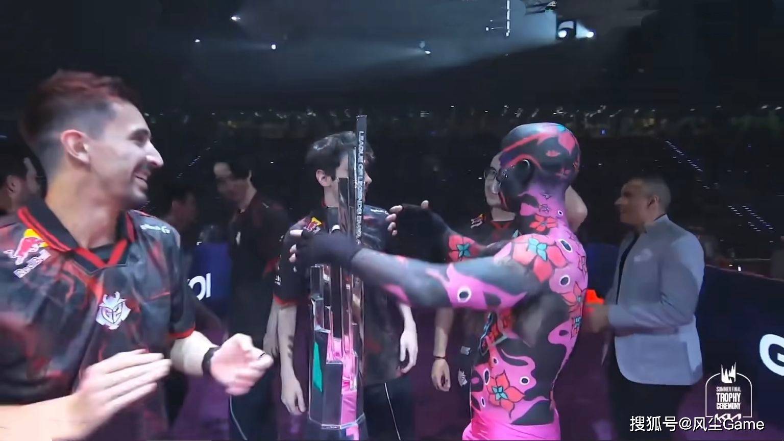 LOL首位联赛15冠(guān)王诞生！G2速通MKOI夺冠(guān)，S赛種(zhǒng)子顺位全部确定