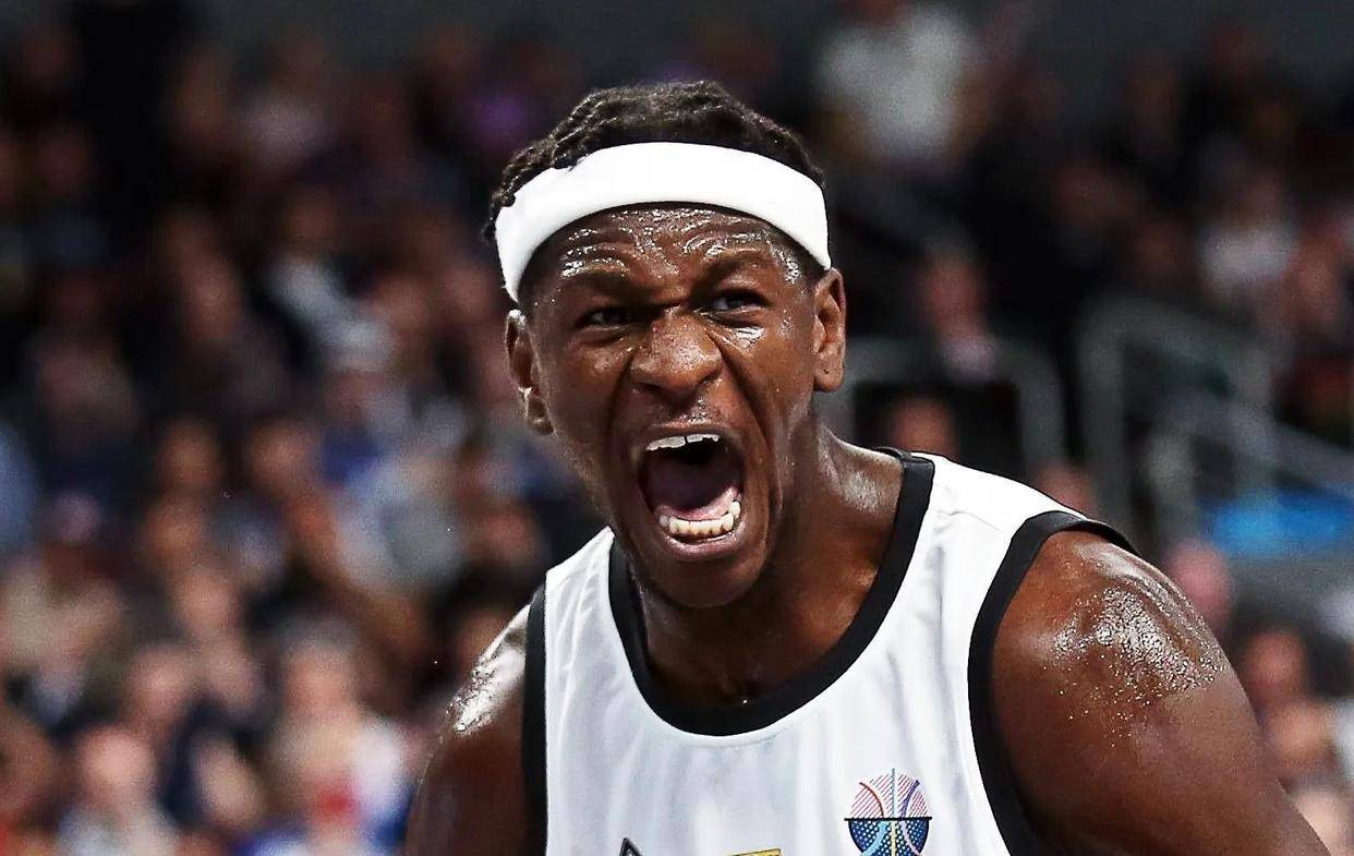 88-83！德(dé)国夺冠(guān)！施罗德(dé)摘得欧锦赛MVP！奇兵拿下总決(jué)赛MVP！