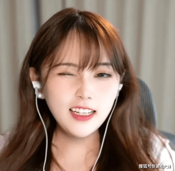 知名LOL女主播复播，辟谣自己生娃造谣，回归只想擦边赚钱