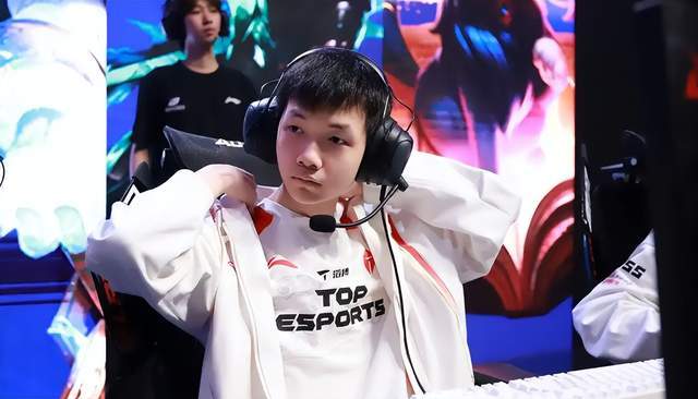 第三賽(sài)段总決(jué)賽(sài)：TES与BLG的终局之战，银龍(lóng)杯与一号种子(zi)的归属！