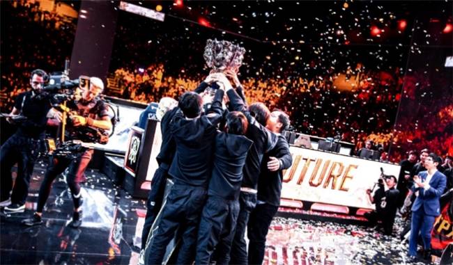 【一竞技1JingJi】LOL:FPX官宣退(tuì)出LPL賽(sài)事 369大概率休息(xī)AL全员续约