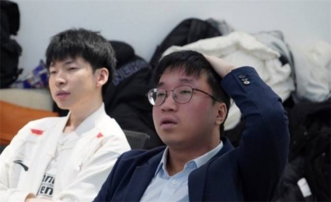 【一竞技1JingJi】LOL：LPL首支至臻全华班诞生 AL新(xīn)教练打脸Tabe