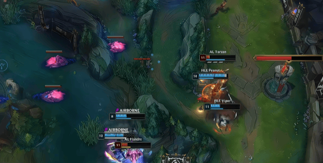 LOL总决賽(sài)精彩对决，这款游戏带你体验策略竞技魅力