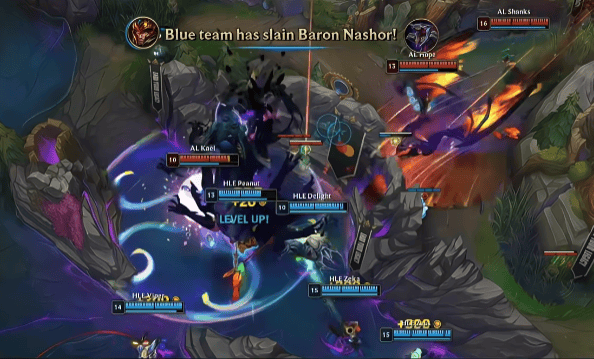 LOL总决賽(sài)精彩对决，这款游戏带你体验策略竞技魅力