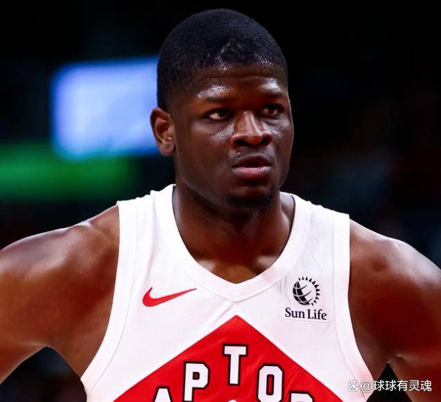 猛龙神操作：签下班(bān)巴7天就裁，竟为再用10天合同签回！6号秀的NBA流浪记