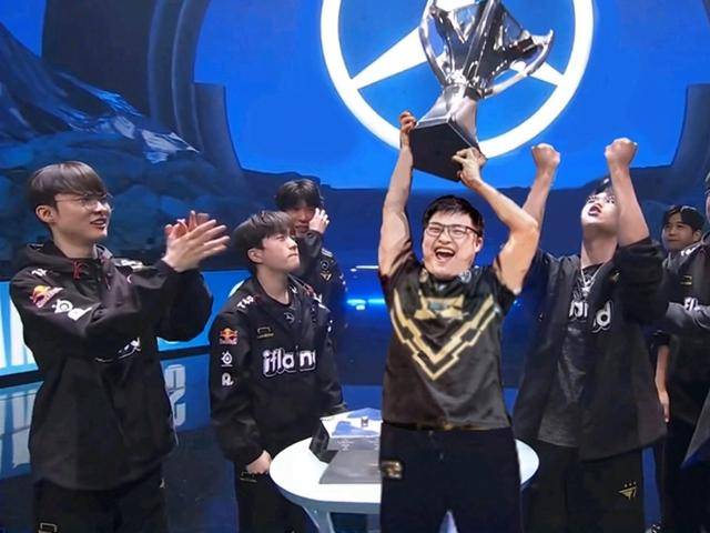 手痒了？Uzi宣布复出参赛，还要守住自己的100万奖金